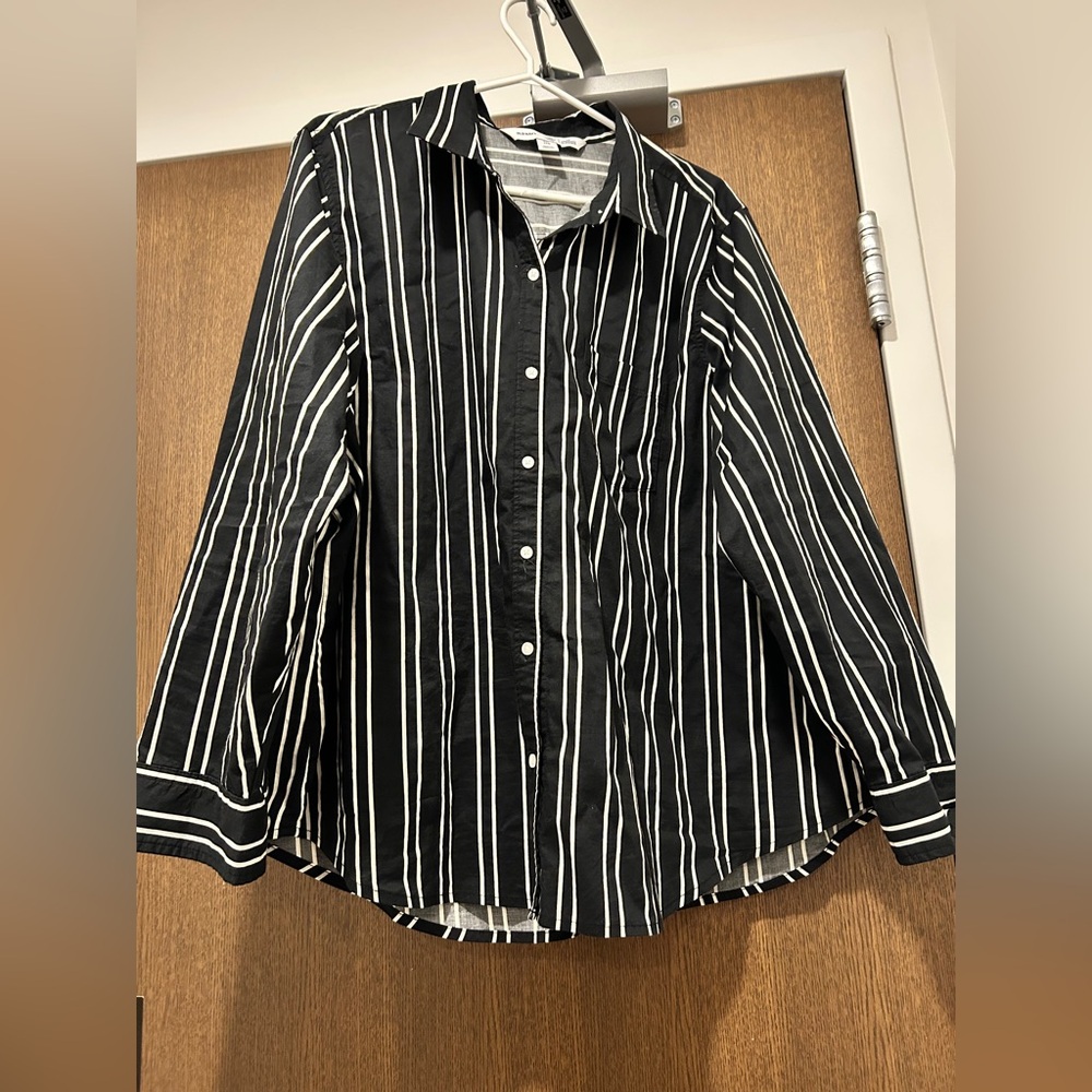Old Navy Classic Black Button-Up Shirt with White Vertical Stripes